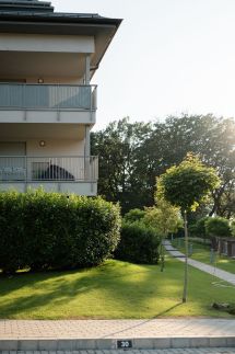 Edison Villa 2/1420