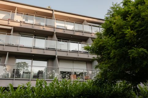 Edison Villa 2/1422