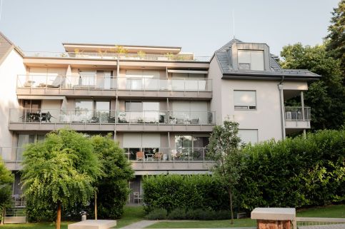 Edison Villa 2/1423