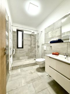 Zen Apartmanház2