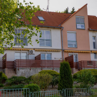 Dollár Apartman