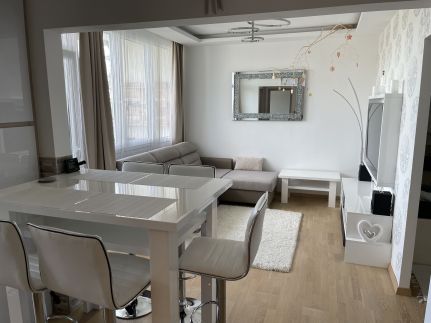 Szilvia Apartman1
