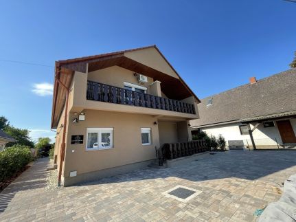 Kapitány MP Art Luxury Apartman29