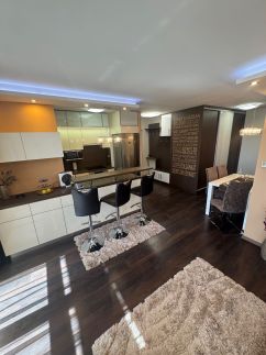 Local-Lux Apartman10
