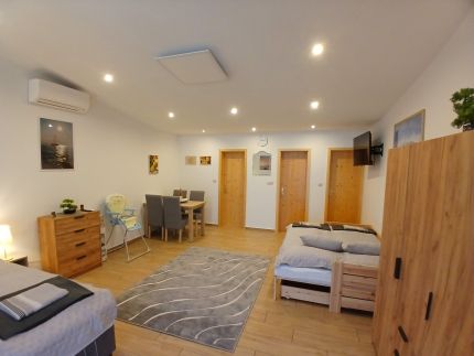 Hűvös Apartman12
