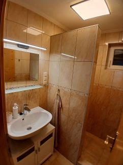 Hűvös Apartman17