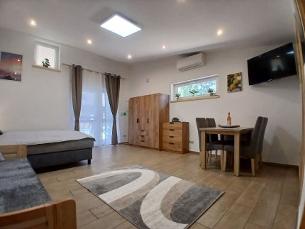 Hűvös Apartman27