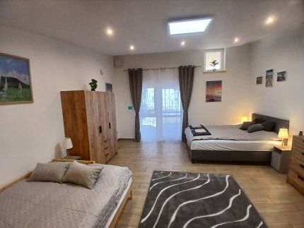 Hűvös Apartman8