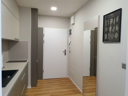 Dinda Apartman 222