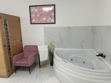 Royal Wellness2