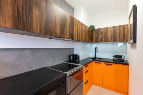 Lakeside Studio Apartment5