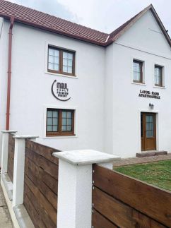 Lator-Hans Apartmanház1