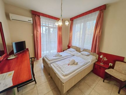 Nóra Hotel13