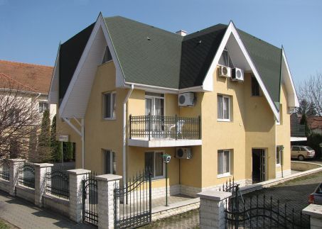 Nóra Hotel