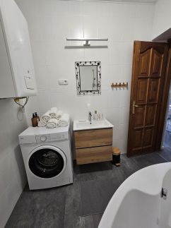 Titi Lak Apartman5