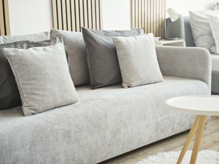 Green Street Apartment21