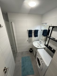 Ponton Apartman13