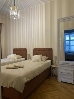 Patak & Stone Apartman12