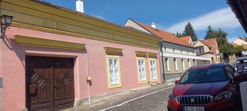 Patak & Stone Apartman7
