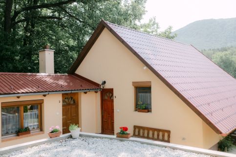 Szomjas Csuka Apartman1