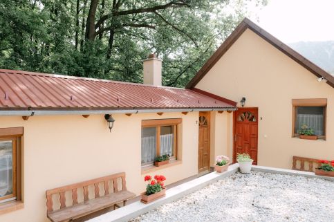 Szomjas Csuka Apartman2