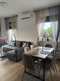 Lily Beach Apartman1
