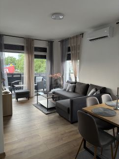 Lily Beach Apartman
