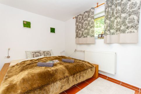 2BR Lavender Hideaway House by NW10