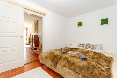 2BR Lavender Hideaway House by NW11