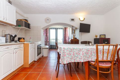 2BR Lavender Hideaway House by NW16