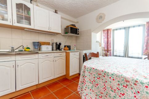 2BR Lavender Hideaway House by NW17