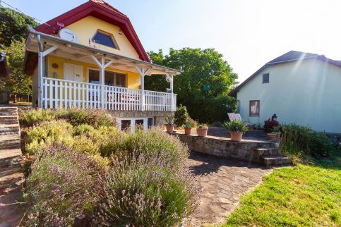 2BR Lavender Hideaway House by NW43