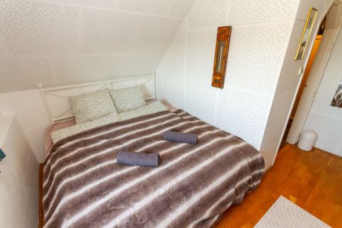 2BR Lavender Hideaway House by NW6
