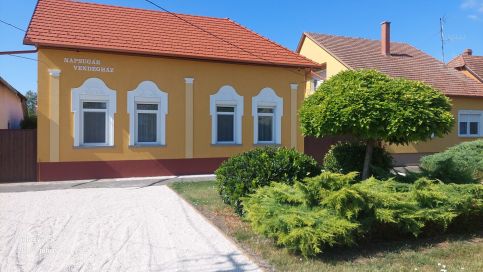 Napsugár Vendégház3
