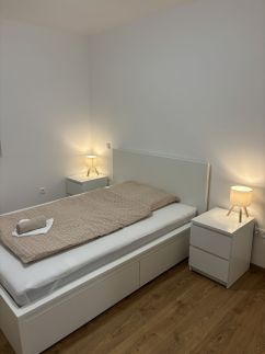 AA Apartman -2