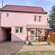 Apartalatt Vendégház