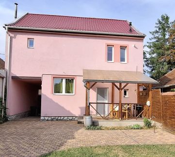 Apartalatt Vendégház