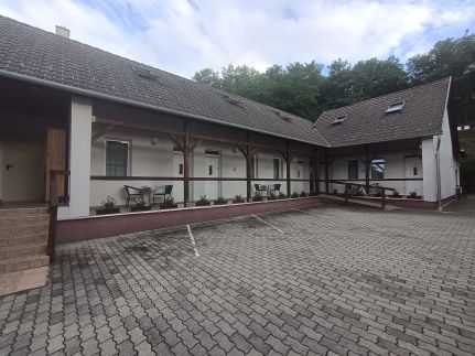 HamvasDomb Vendégház
