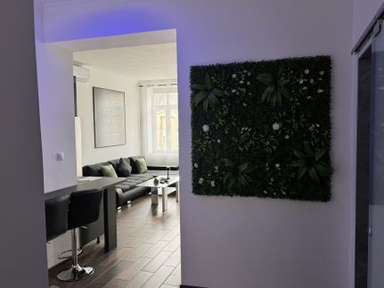 NewPlace Luxury Apartment17