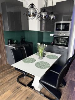 NewPlace Luxury Apartment3