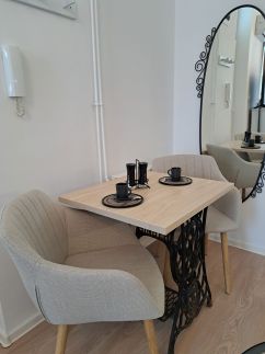 Cozy Central Apartment4
