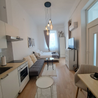 Cozy Central Apartment