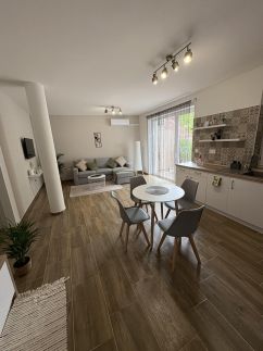 Várva Vár Apartman10