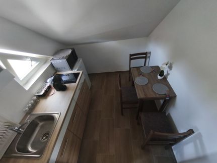 Gyöngyvirág Apartmanház11