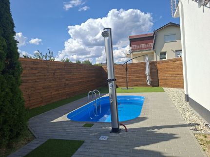 Gyöngyvirág Apartmanház2