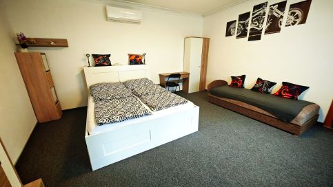 Ezee Rider Apartmanok9