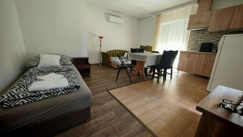 Ezee Rider Apartmanok8