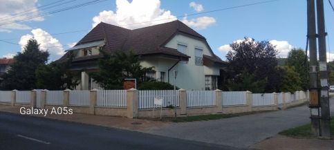 Leander Vendégház7