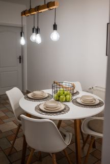 Geri Vintage Home15