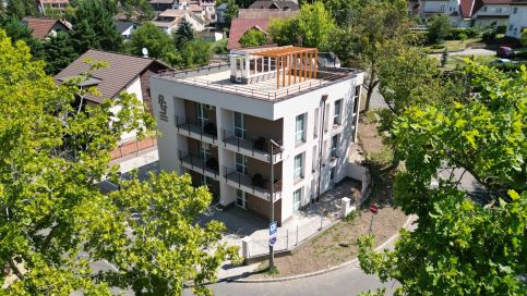 PCT Corner Apartman1